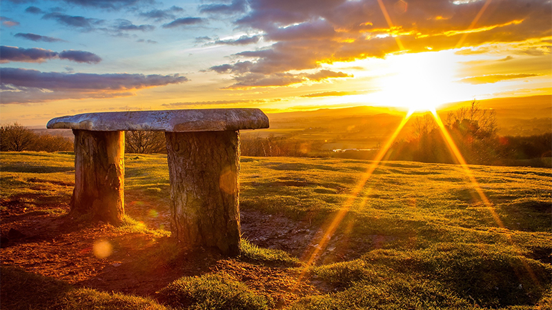 Renungan, 1 Mei 2019: “Datang kepada Terang” (Yoh 3 : 16-21)